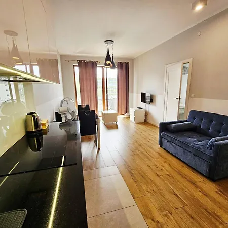 First -- Zoliborz 4 Apartmán